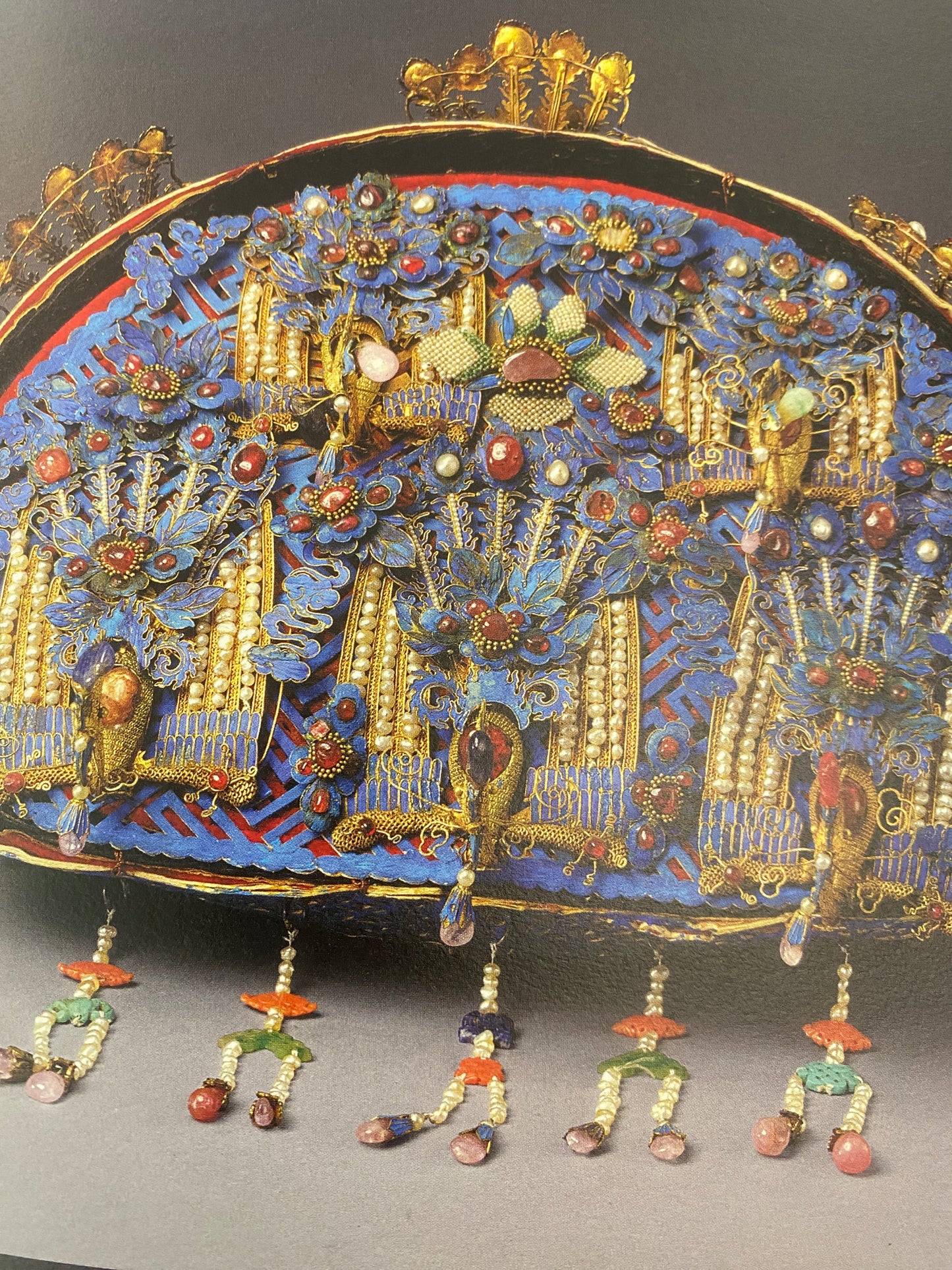 Zhaodu of a Generation - Qing Dynasty Empress Clothing Collection in the Palace Museum
