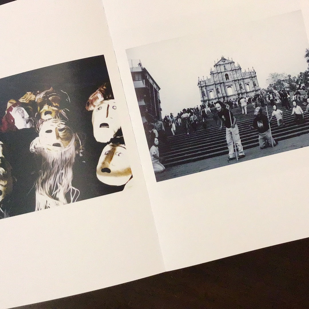 一瞥矇矓:鄭冬的劇場攝影(A Glimpse of Mist: Winter Chiang’s Theater Photography)