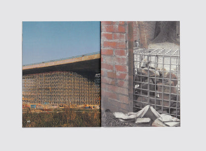 送客的先生女士請不要上車（Non‑passengers, please do not board.）