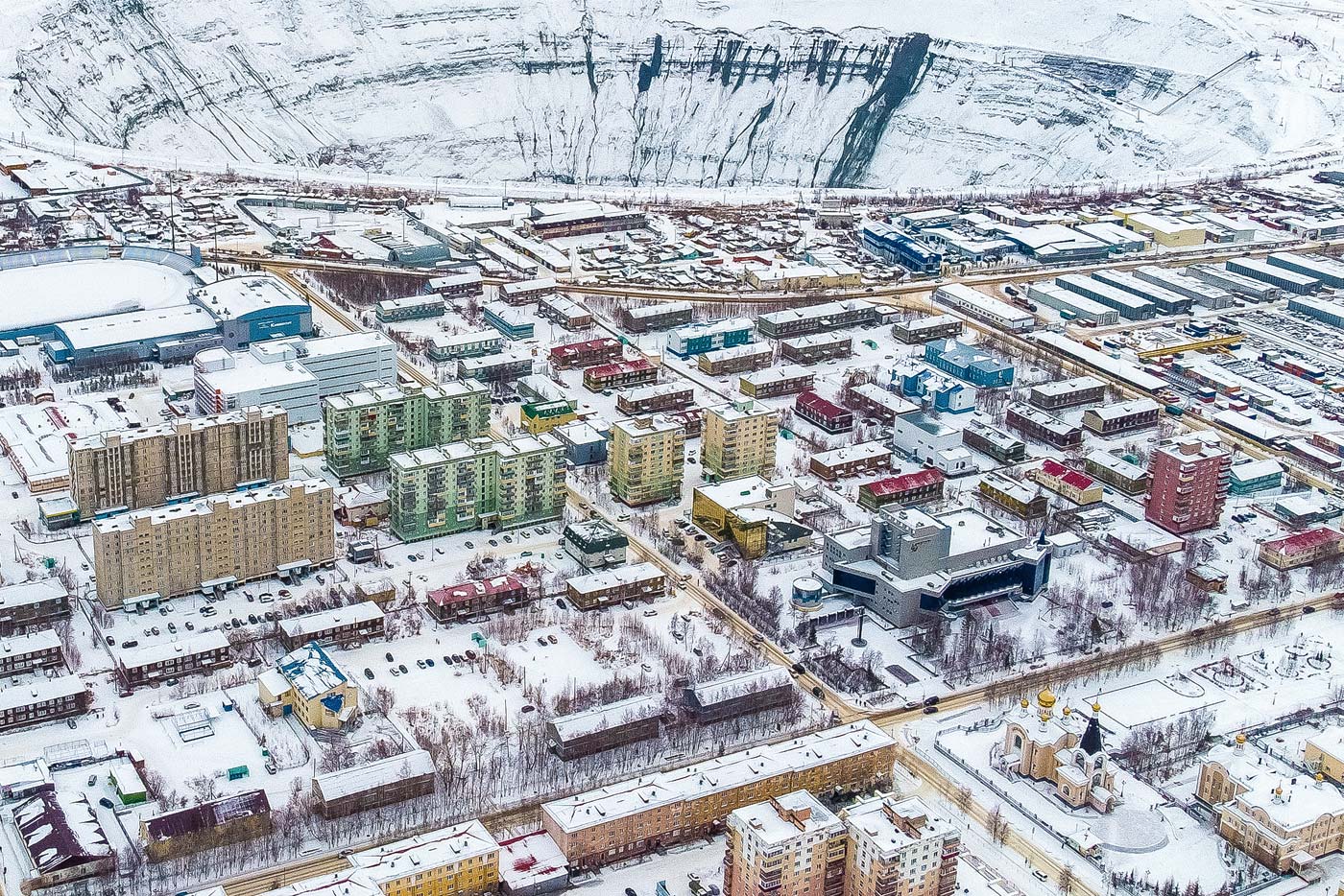 Monotowns : Soviet Landscapes of Post-Industrial Russia