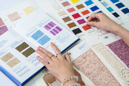 Textilepedia : The Complete Fabric Guide